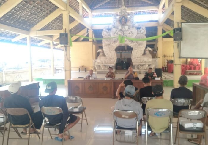 Peran Babinsa dalam Sosialisasi Investasi dan Mediasi dengan Warga Batumulapan