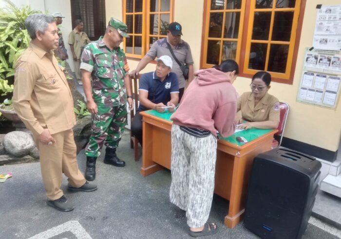 Bantuan Pangan Beras Disalurkan kepada 298 KK di Takmung