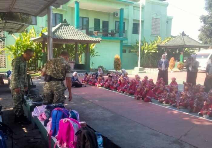 Penanaman Karakter Melalui Kunjungan Edukasi di Kodim Klungkung