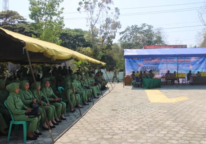 Kodim 1416/Muna Gelar Bazar untuk Rayakan HUT TNI ke-81