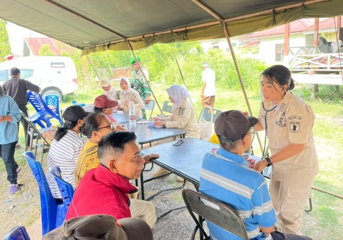 TMMD ke-130: Membawa Harapan Melalui Pengobatan dan Sembako di Poso