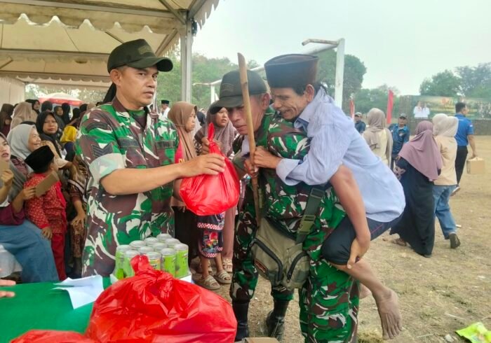 Tindakan Heroik Serma Suan: Bantu Warga Berobat