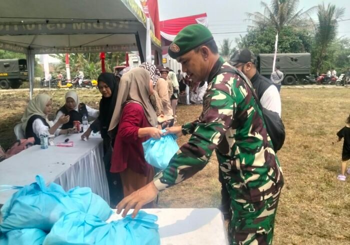 Masyarakat Bersukacita atas Gerakan Pangan Murah di TMMD ke-130