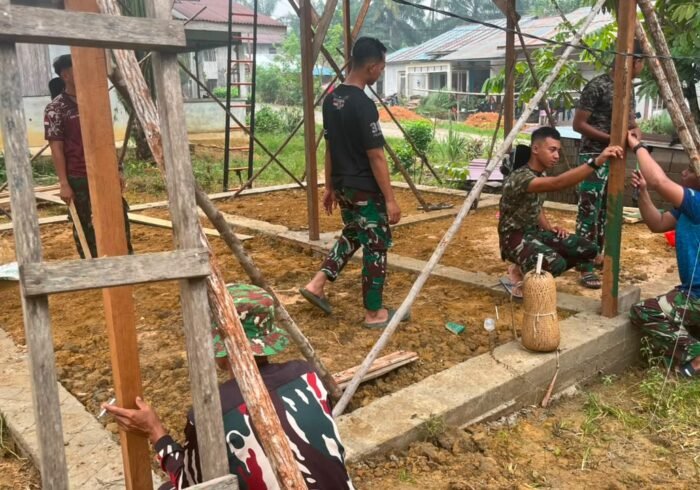 Satgas TMMD Ciptakan Kebahagiaan Baru untuk Bu Suhanim di Dusun Nahaya