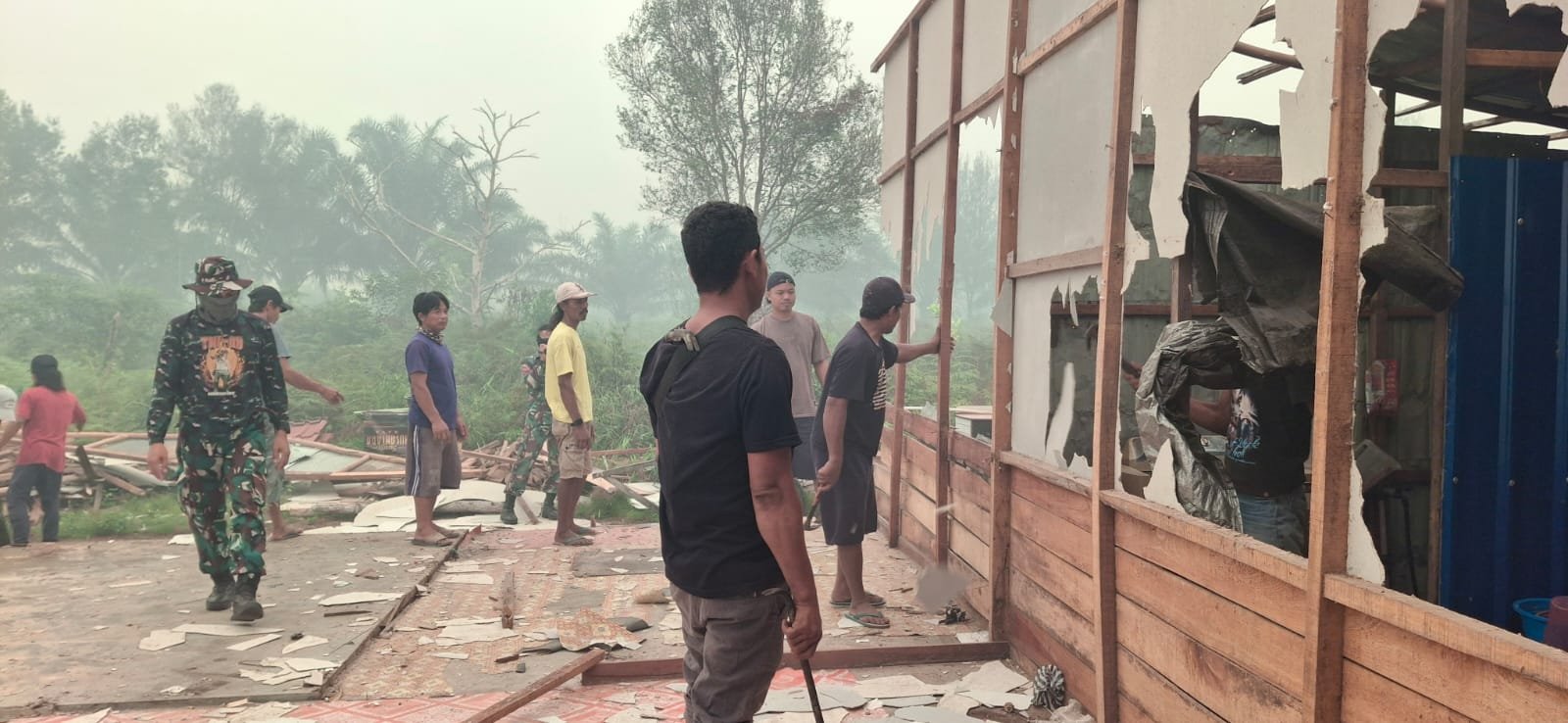 Perehaban Rumah Tak Layak Huni Melalui Program TMMD