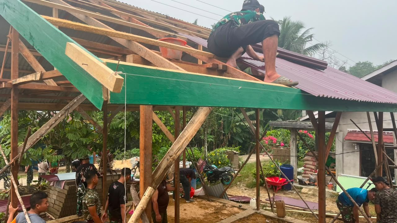 Dengan Program TMMD, Bu Suhanim Dapatkan Rumah Impian