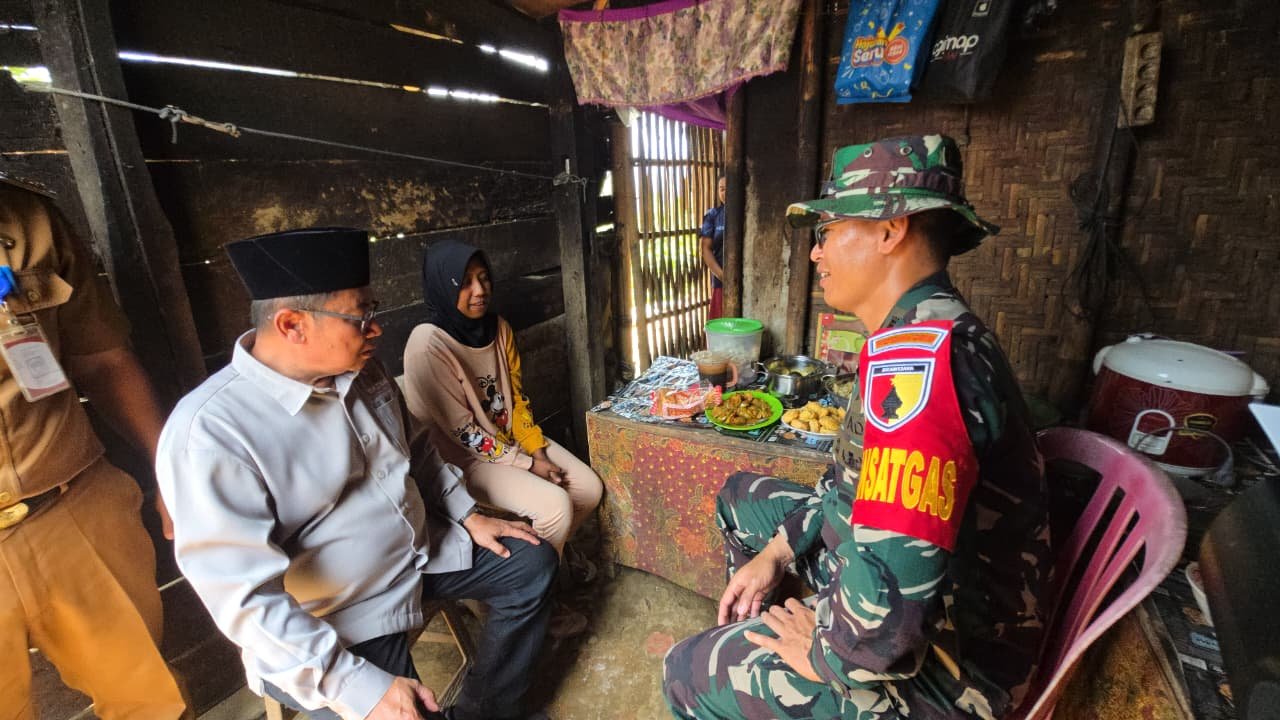 Dandim 0818 Lakukan Monitoring Bantuan RTLH di Desa Taji