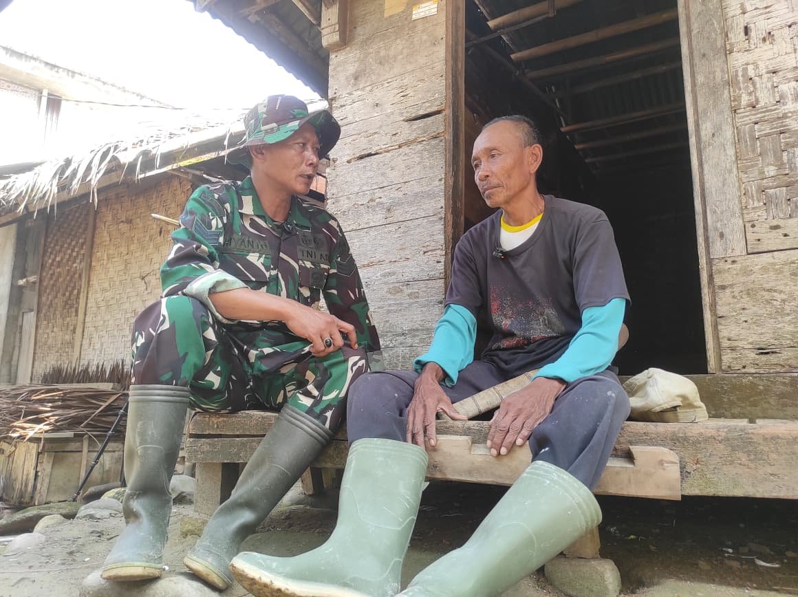 Usaha Bapak Entang Menggapai Rumah Layak Huni Lewat Program TMMD Ke-130
