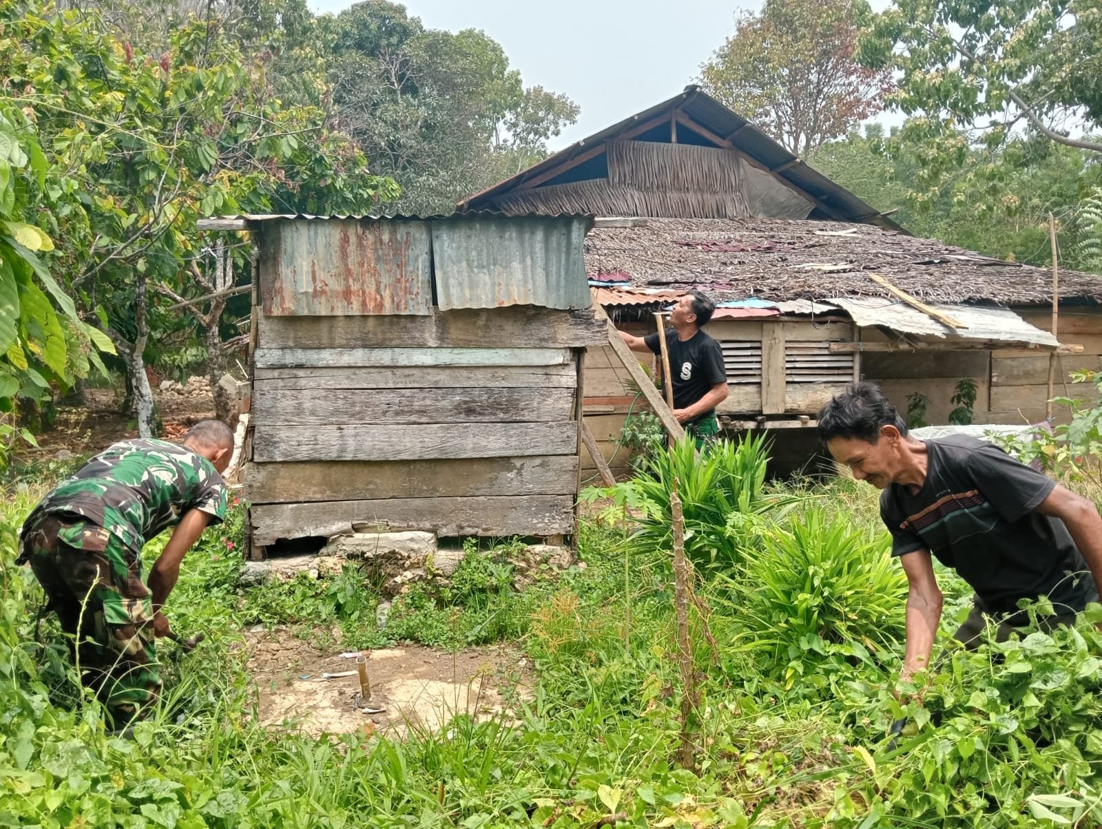 Kodim 1307/Poso Mulai Proyek MCK di Wilayah Sulewana