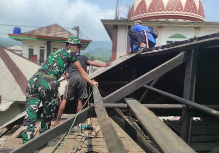 Satgas TMMD ke-130 Lakukan Renovasi Rumah di Lebak
