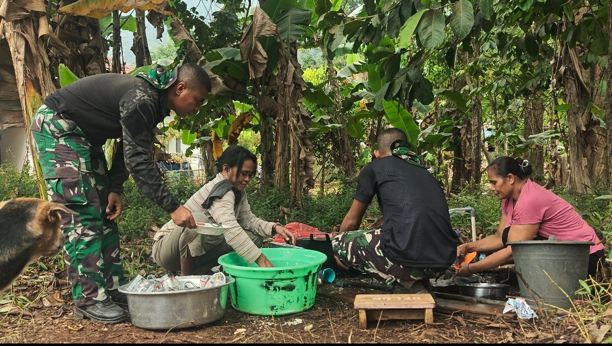 Keterlibatan Warga Dalam TMMD ke-130 Kodim 1504/Ambon Mendapat Sambutan Hangat