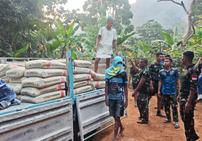 Kekuatan Gotong Royong Satgas TMMD dalam Mengatasi Medan Berat