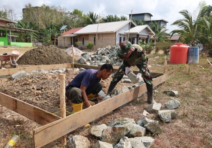 Selesai Dalam Sehari, Pondasi Poskamling TMMD ke-130 Tuntas Dibangun