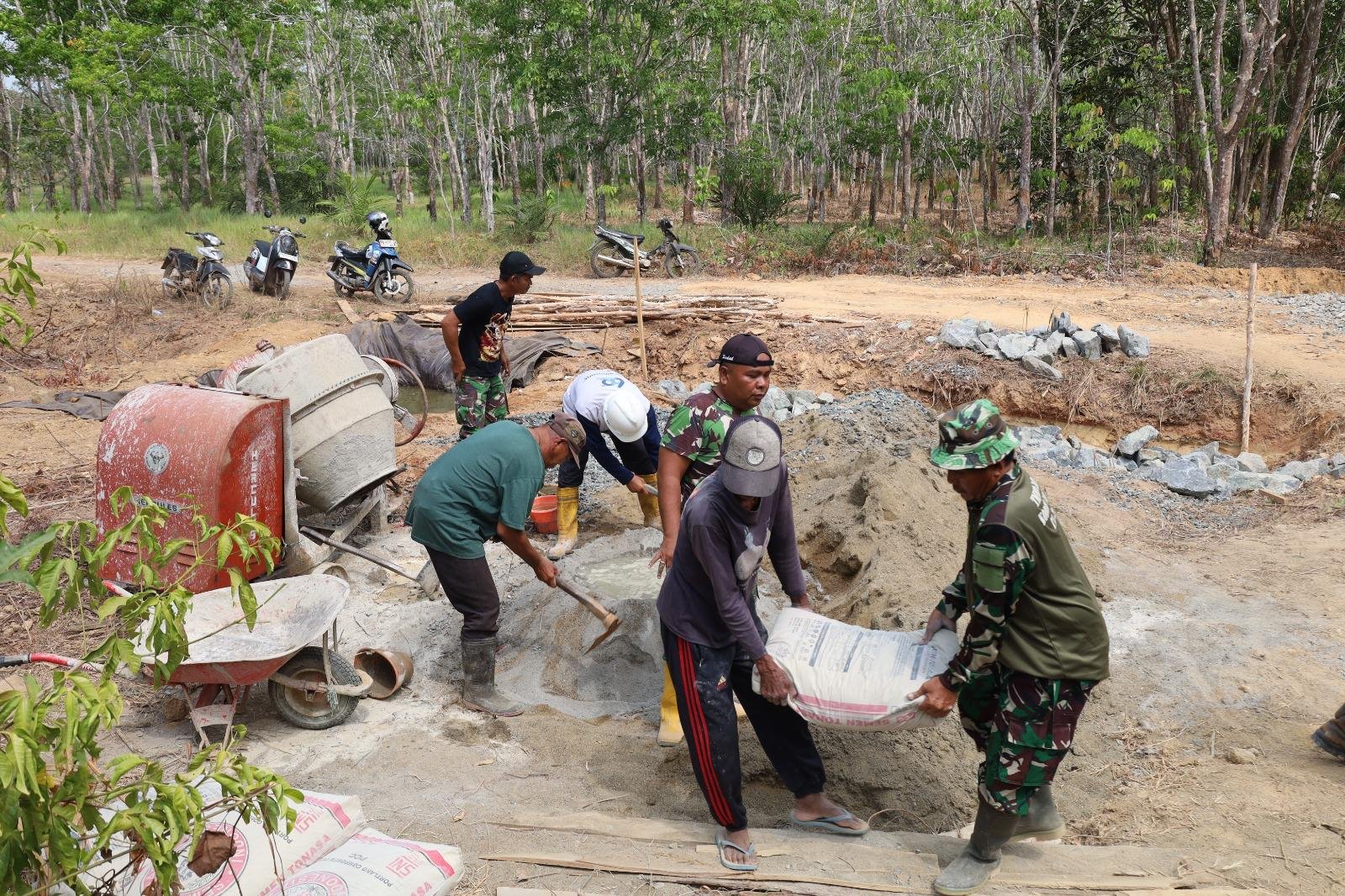 Semangat Gotong Royong dalam Proyek TMMD
