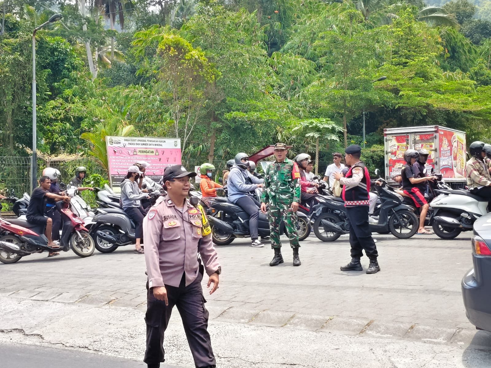DUKUNG KETERTIBAN, BABINSA KORAMIL 1626-01/BANGLI LAKUKAN PANTAUAN BBM