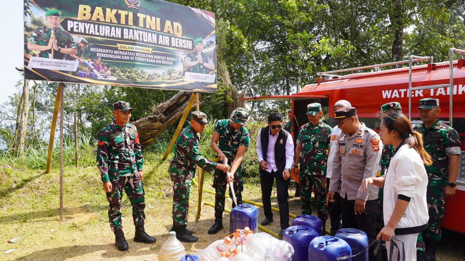 Bakti Sosial TNI AD: Penyaluran Air Bersih di Bangli