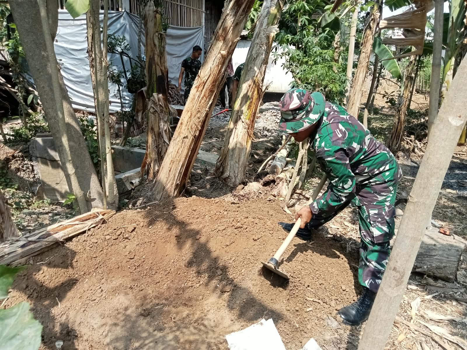 Satgas TMMD Mulai Renovasi Rumah Suparlan untuk Kualitas Hidup yang Lebih Baik