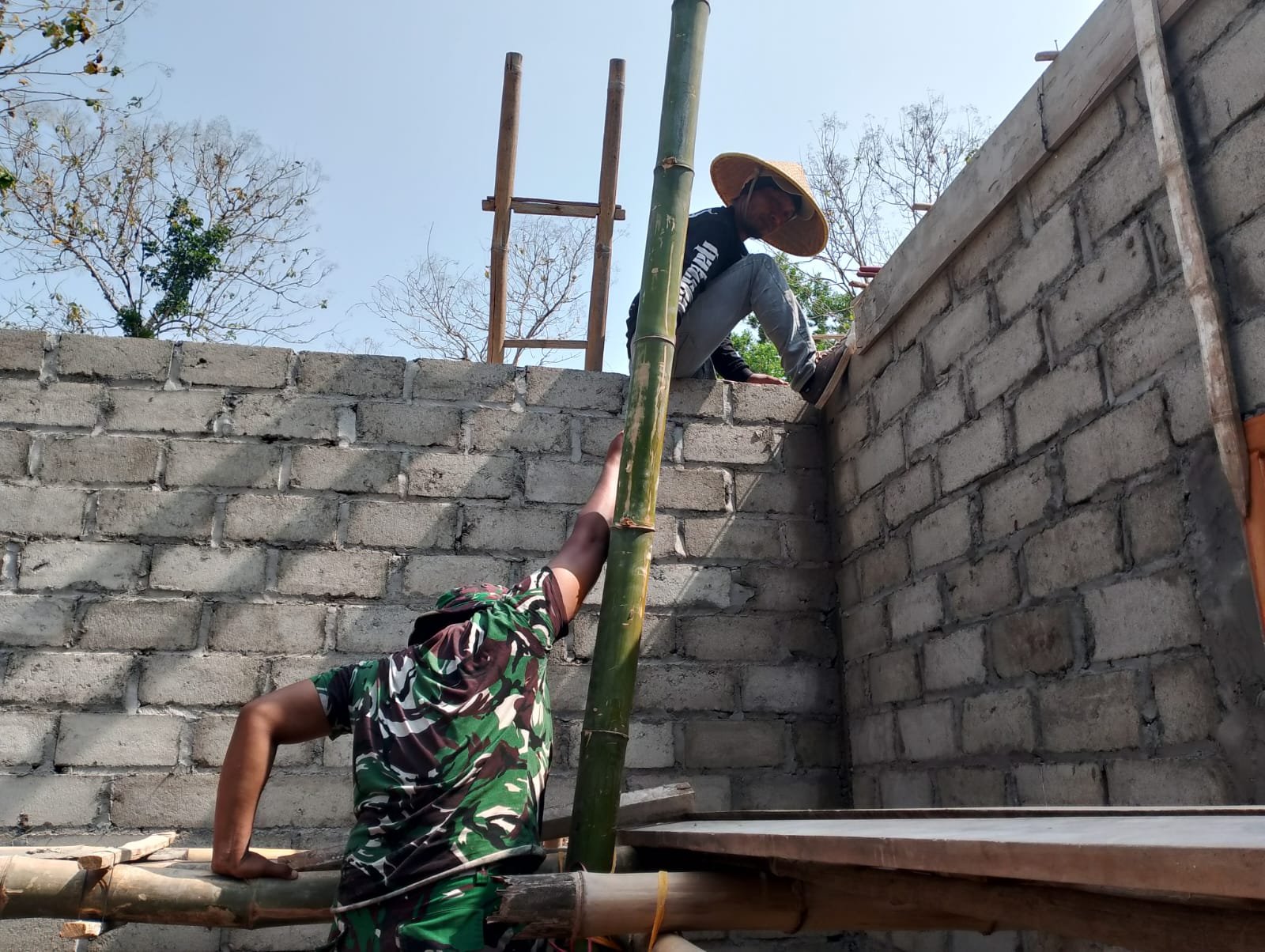 Fasilitas MCK untuk Mbah Waqilah, Upaya TMMD Tulungagung