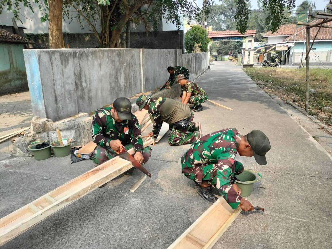 Satgas TMMD ke-130 Terus Optimalkan Pembuatan Bekisting di Tangerang