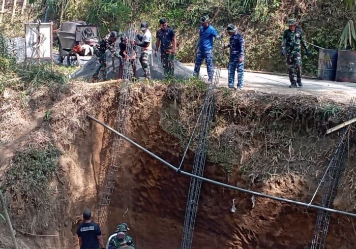 Satgas TMMD ke-130, Pemasangan Kolom Besi Demi Keamanan Lingkungan